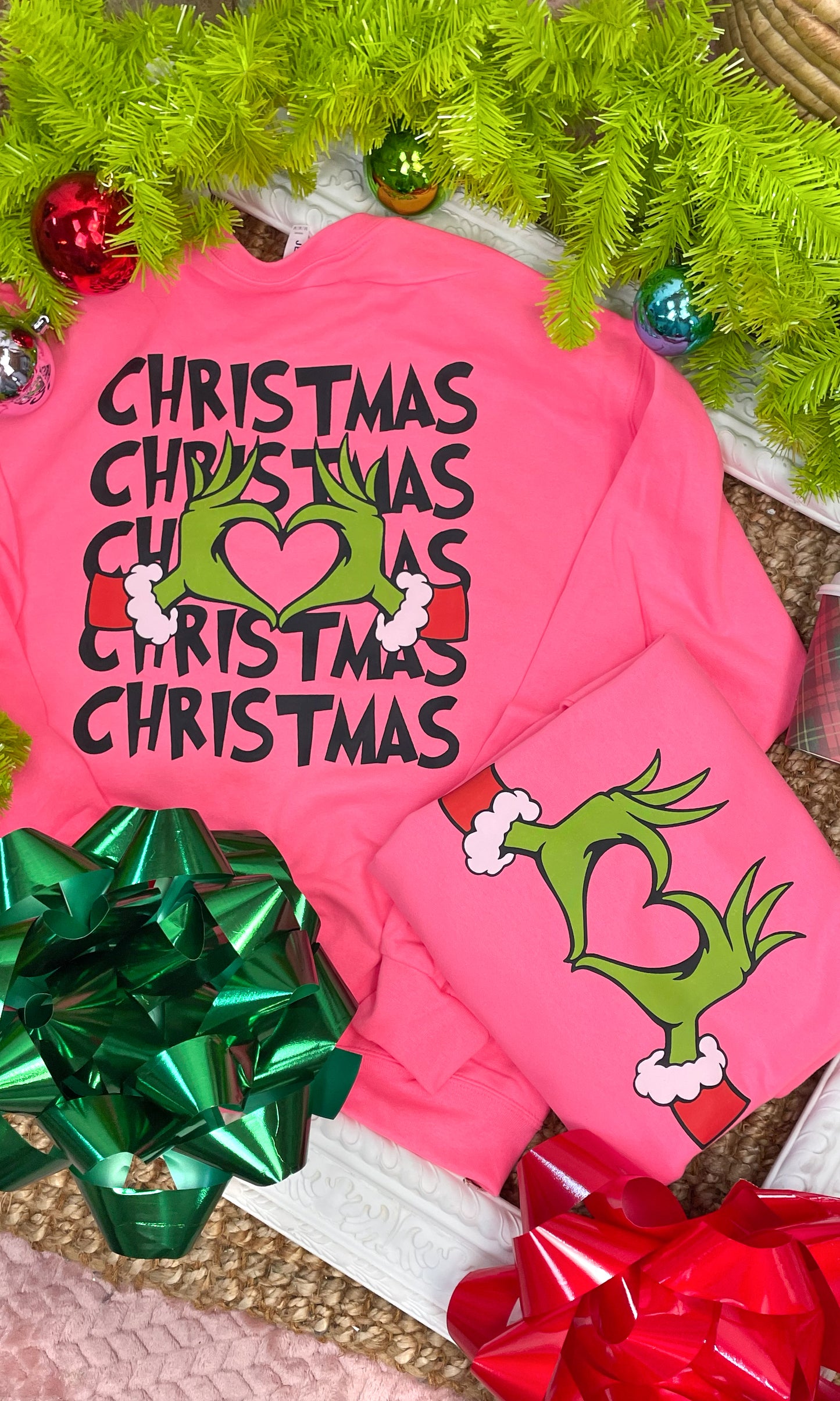 Merry Christmas Green Heart Hand Graphic Sweatshirt