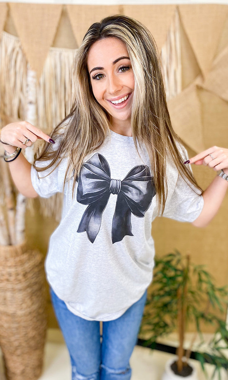 Big On Bows Graphic T-Shirt
