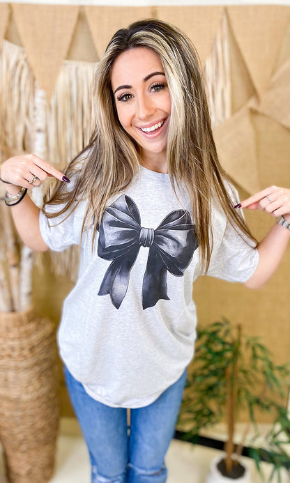 Big On Bows Graphic T-Shirt