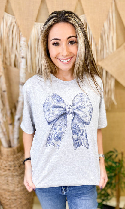 Big On Bows Graphic T-Shirt