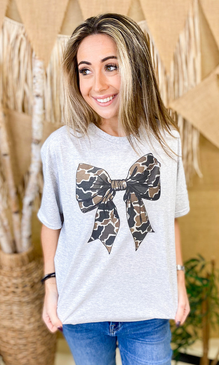 Big On Bows Graphic T-Shirt