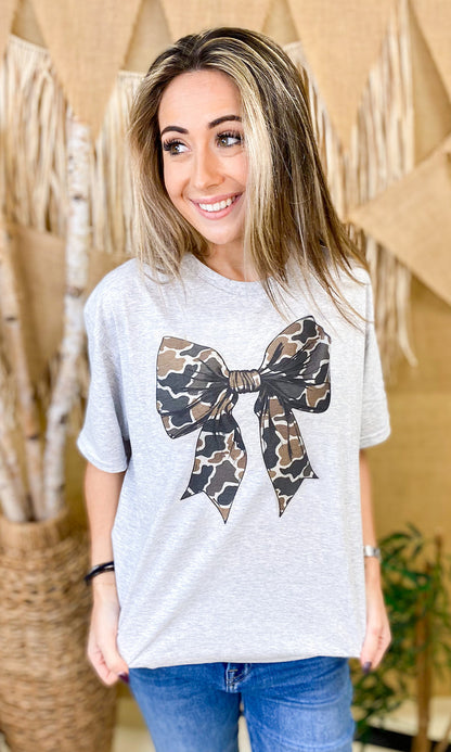 Big On Bows Graphic T-Shirt
