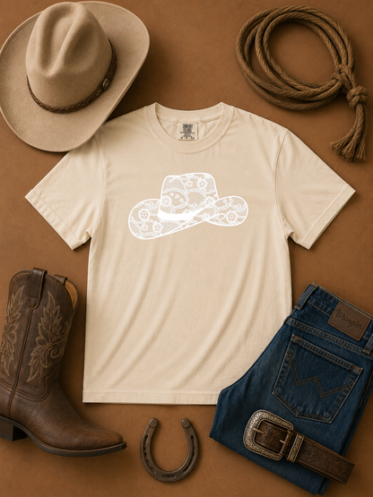 Cowboy Hat Lace Graphic Comfort Color Graphic Boxy T-Shirt