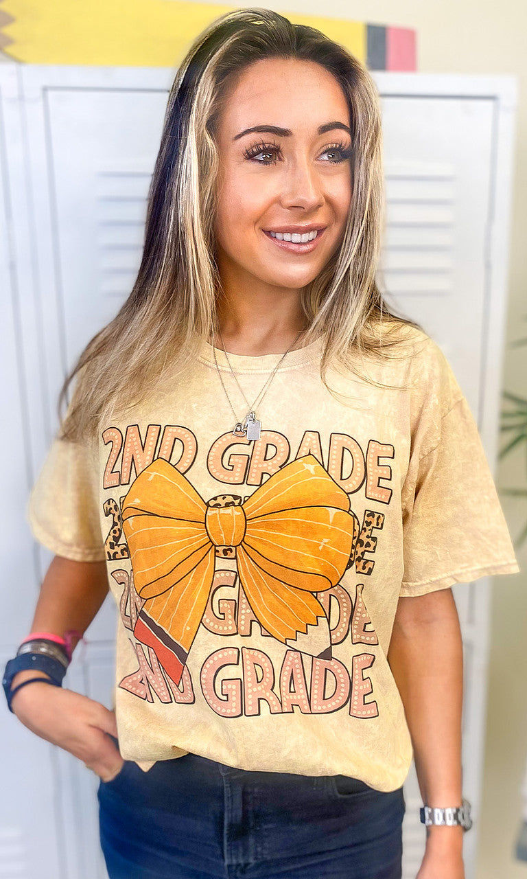 Custom Grade Level Bows Mineral Washed T-Shirt