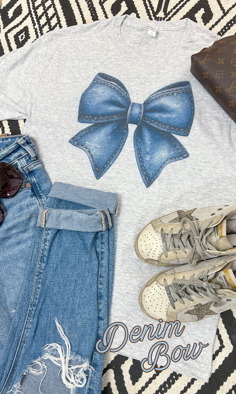 Big On Bows Graphic T-Shirt
