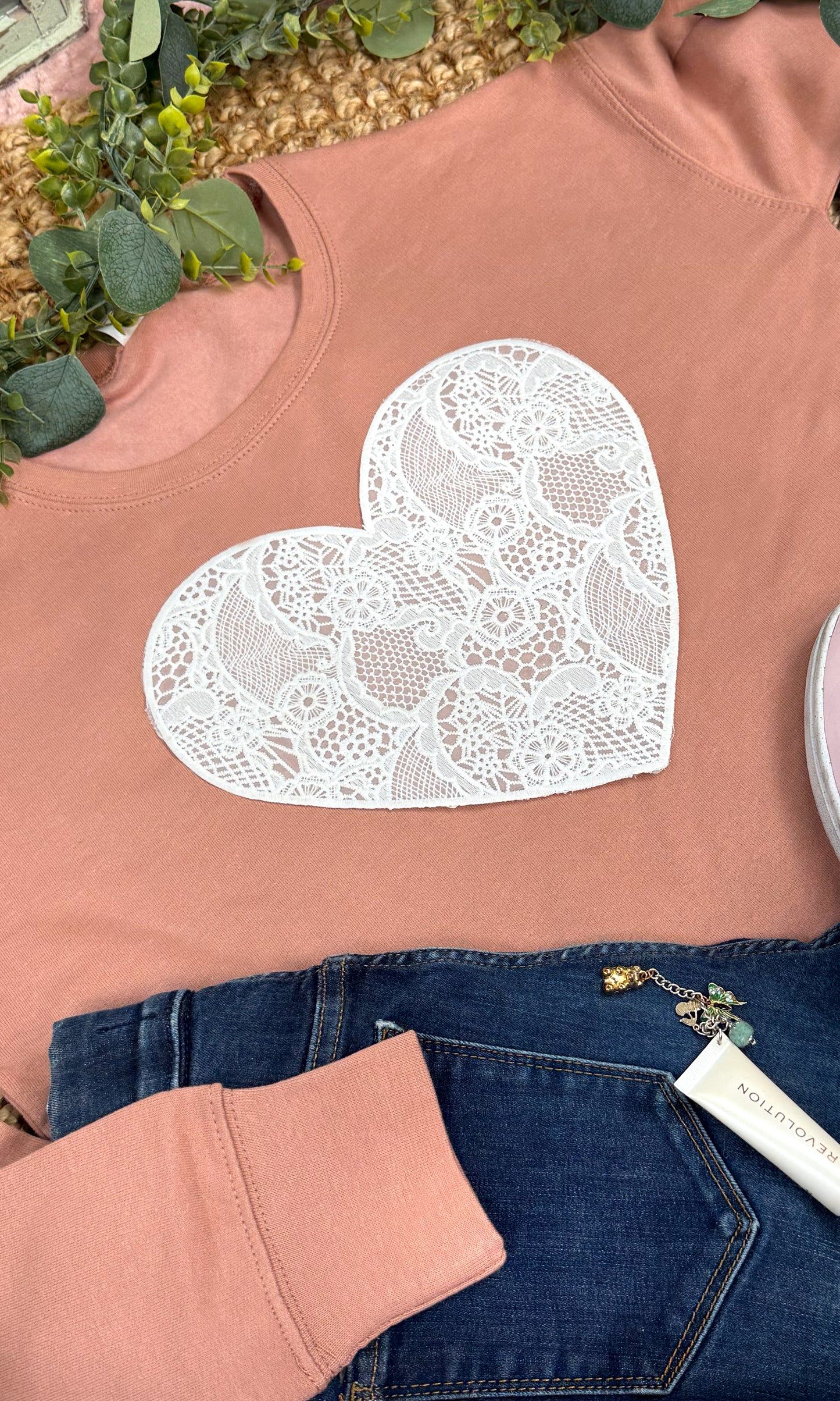 Heart Lace Graphic Cropped Sweatshirt