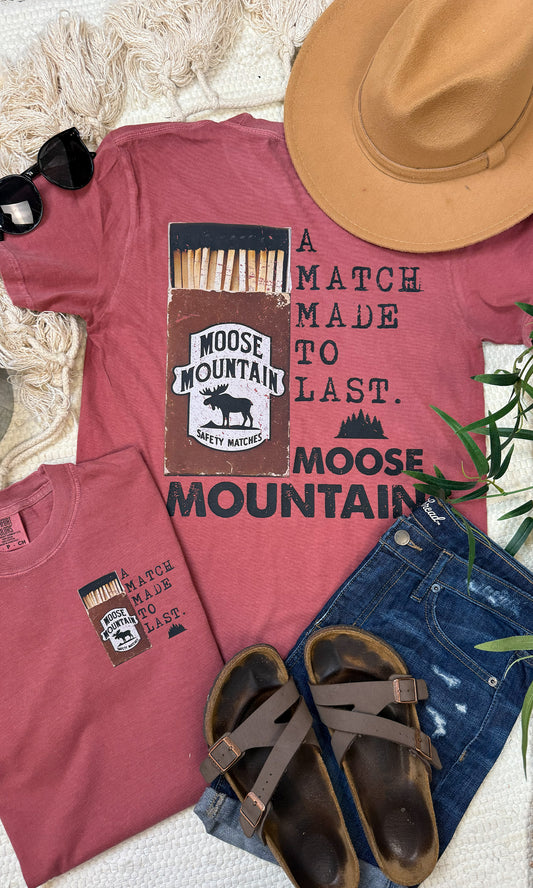 Moose Mountain Comfort Color Graphic T-Shirt