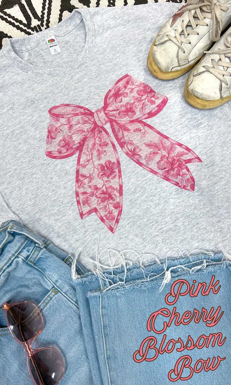 Big On Bows Graphic T-Shirt