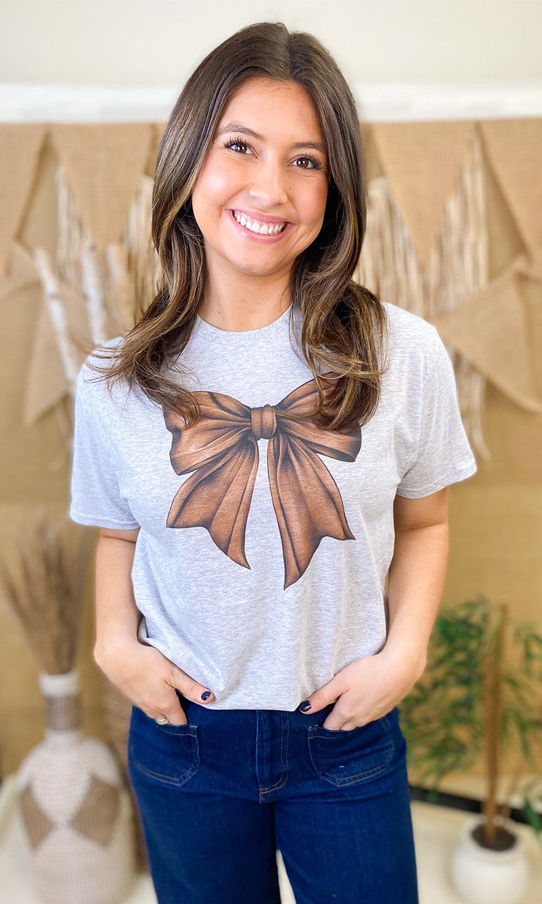 Big On Bows Graphic T-Shirt