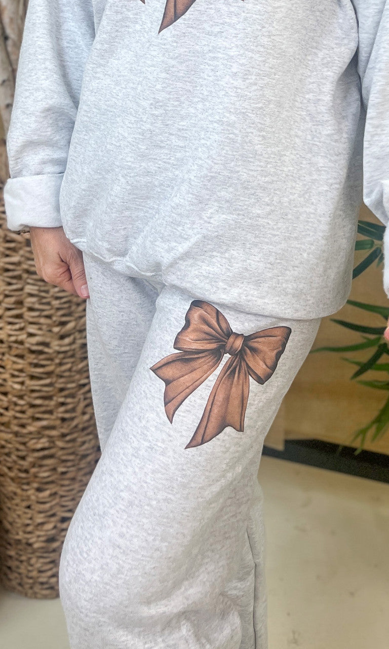 Big On Bows Graphic Sweatpants